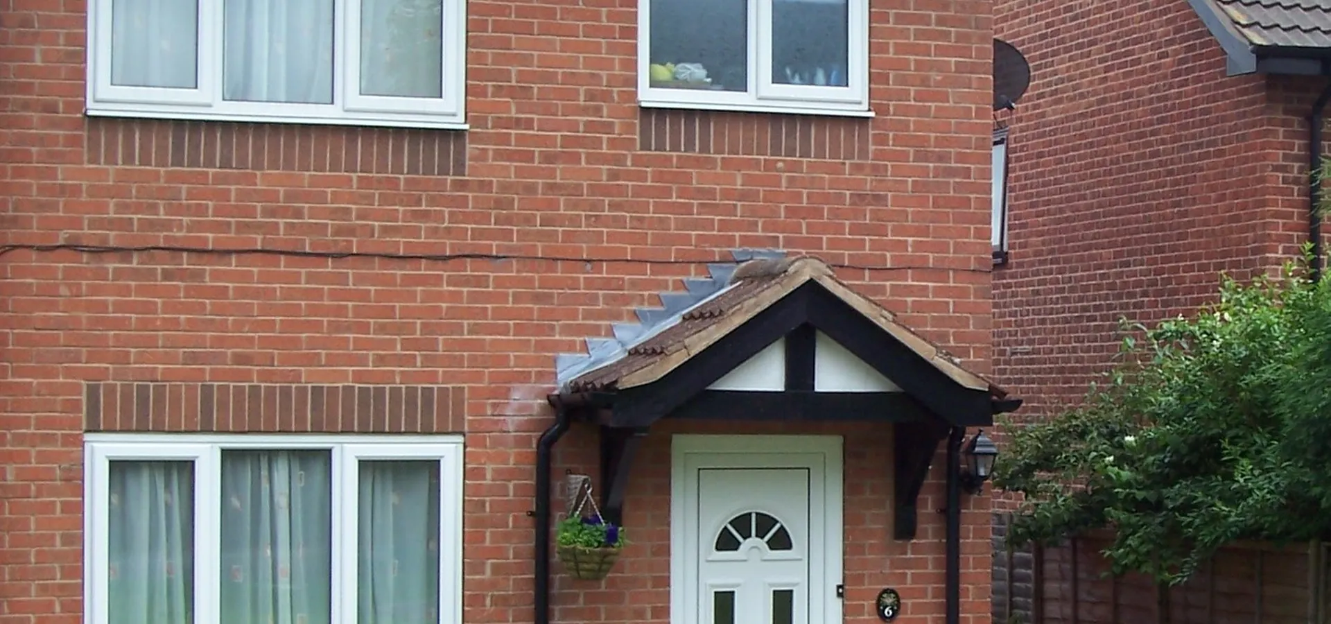 Lean-To Tottenham